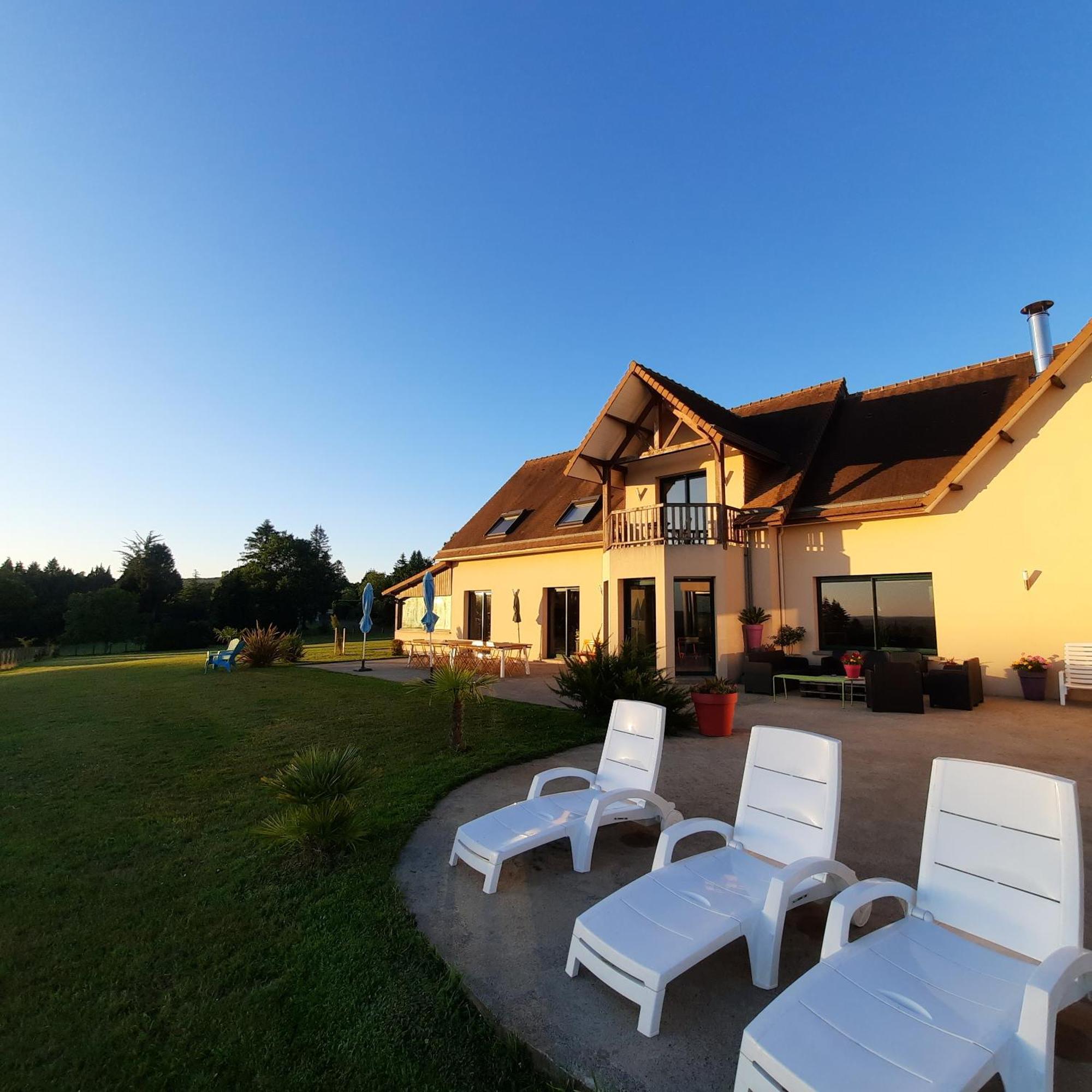 Magnifique Villa Avec Piscine Interieure Saint-Pois Экстерьер фото